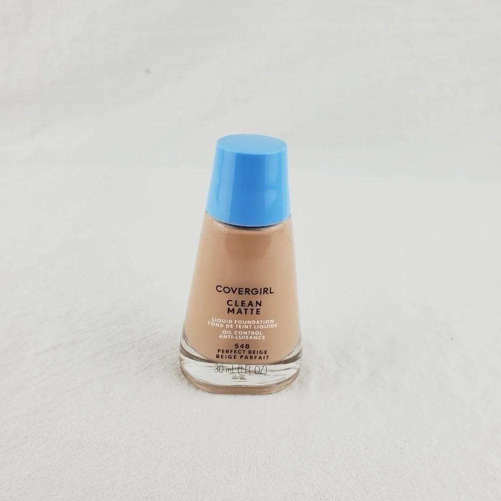 LAST ONE 🔥Covergirl clean matte foundation 548